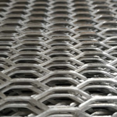 Сетка стальная просечно-вытяжная ЦПВС шестиугольная 08ю TSh20/5х2,1 мм ТУ 1470-002-46288331-2009 в картах